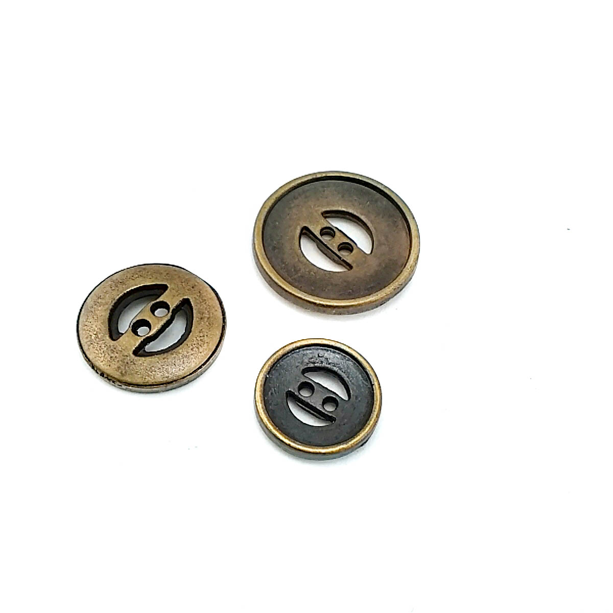 23 mm İki delikli dikme metal düğme 37 lignes