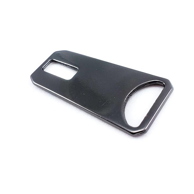 Outerwear zipper pull 40 mm x 20 mm