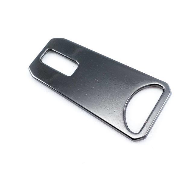 Outerwear zipper pull 40 mm x 20 mm
