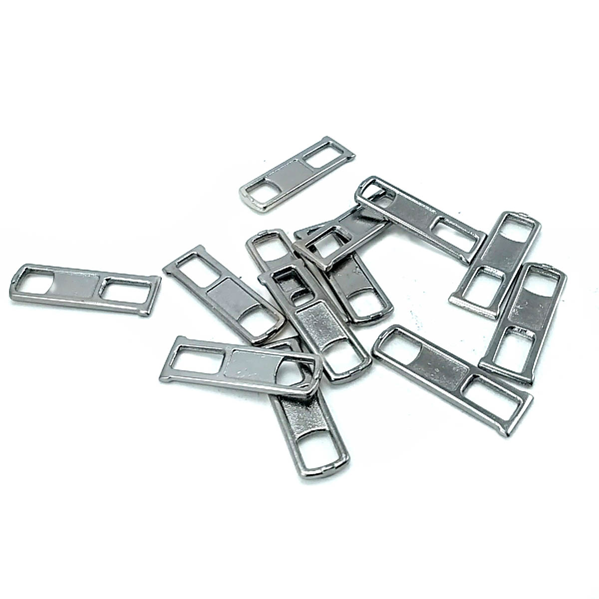 24 mm x 7 mm Klasik fermuar elciği  E 492