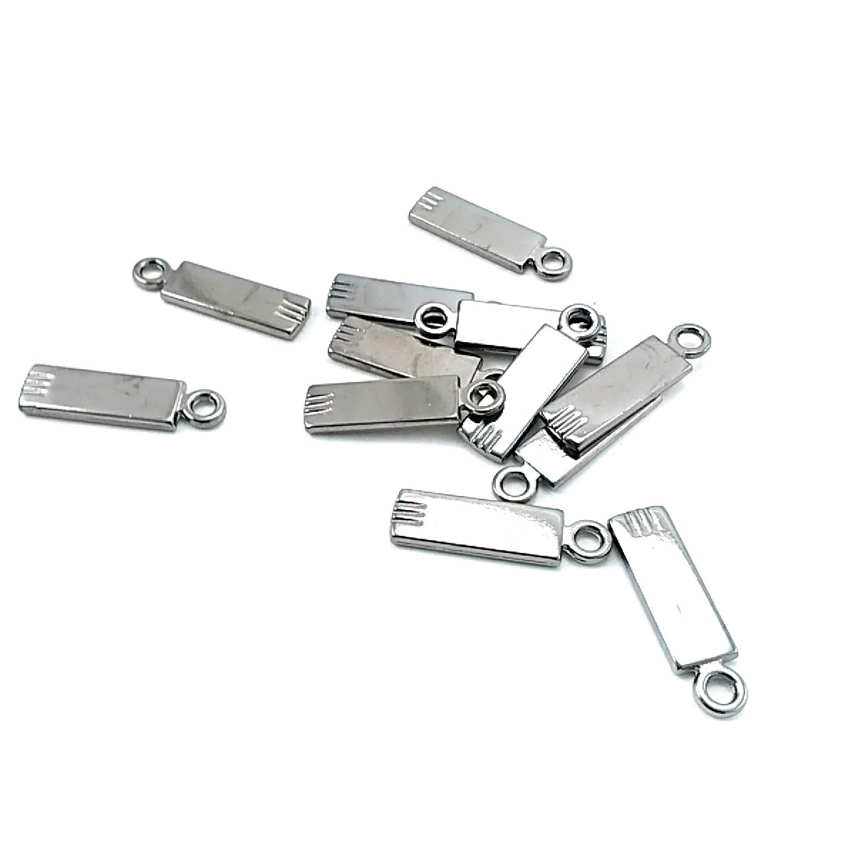 28 mm x 8 mm Sade ve Şık Fermuar Elciği
