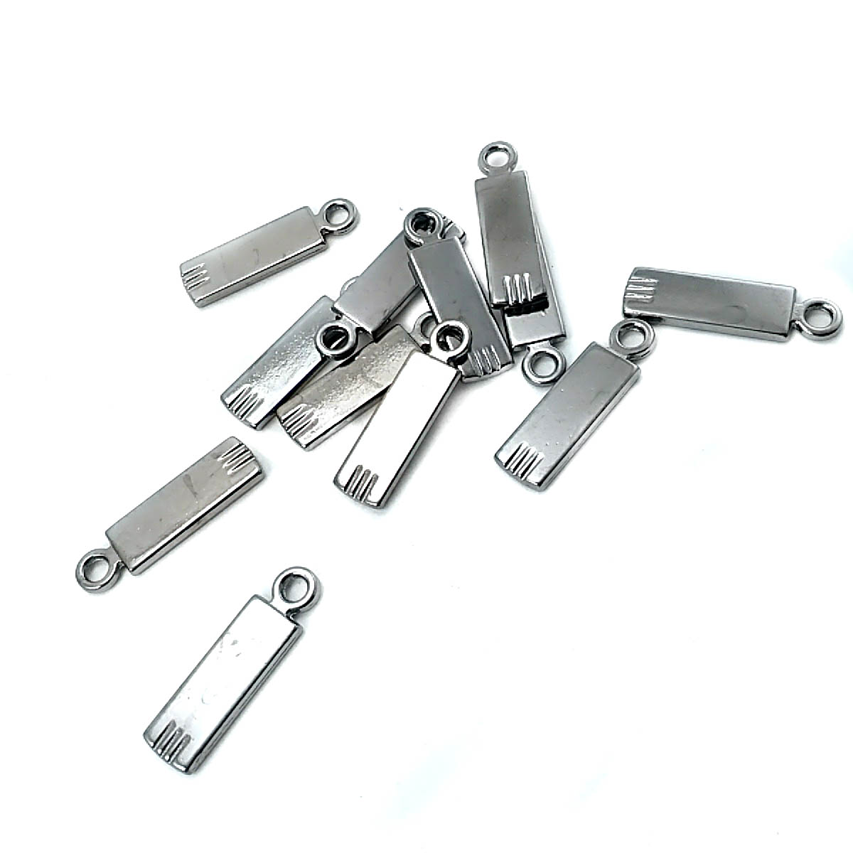28 mm x 8 mm Sade ve Şık Fermuar Elciği