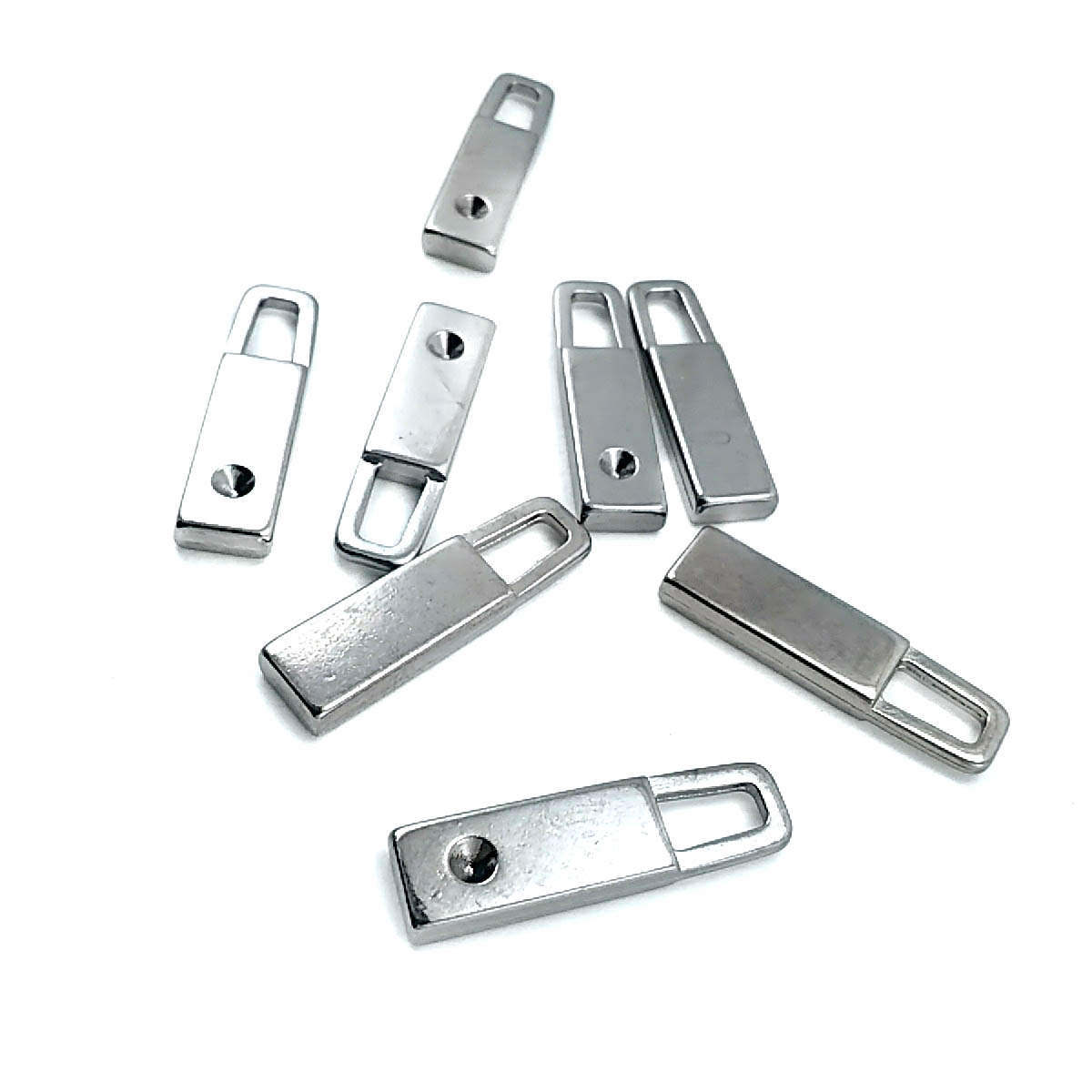 29 mm x 8 mm Taş & Mine Delikli Fermuar Elciği  E 63