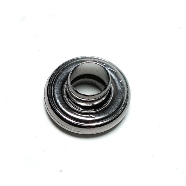 Oval zinc alloy eyelet with diameter 16 mm