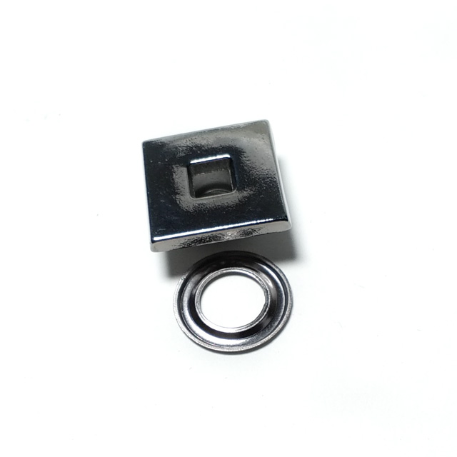 Kuşgözü zamak kare şekil 18 x 18 mm E 1899