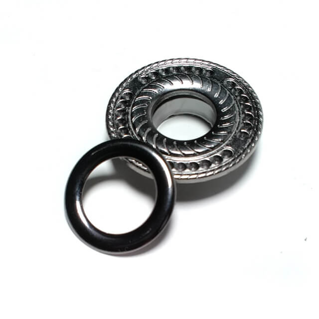 Zamak eyelet patterned oversized diameter 40 mm E 594
