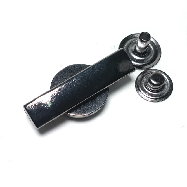 30 x 7 mm Çubuk şekil çift parça çıtçıt düğme