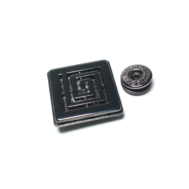 30 x 30 mm Kare çift parça çıtçıt düğme