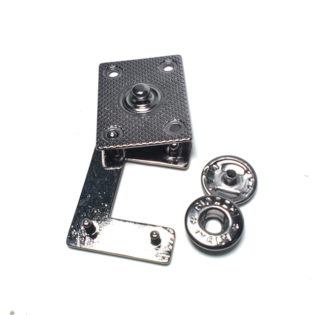 30 x 23 mm Snap Button - Decorative and Stylish