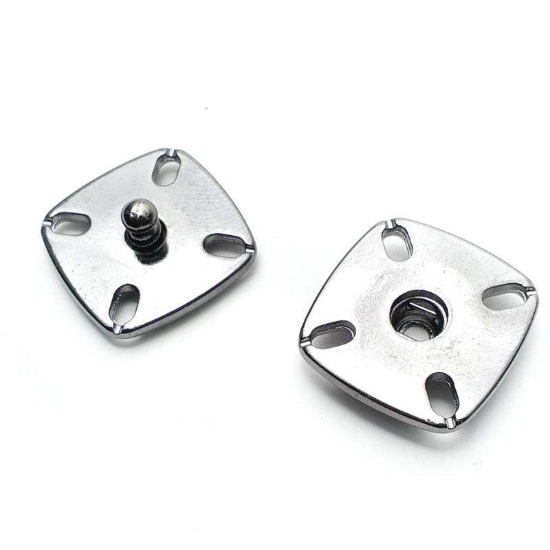 Dikme zamak kare çıtçıt düğme 17 mm Е 1919
